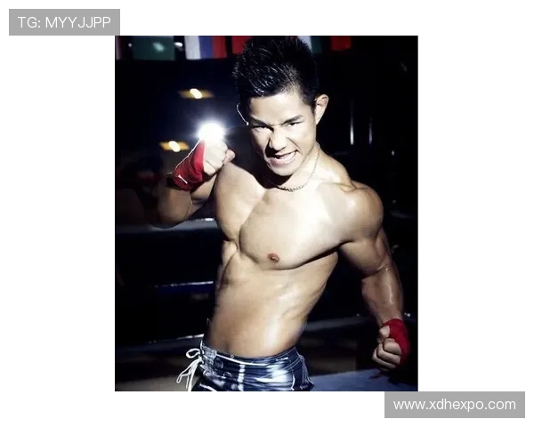 小舅子擂台激战！罗唐场外急到 “罚站”，网友：姐夫比选手还紧张！