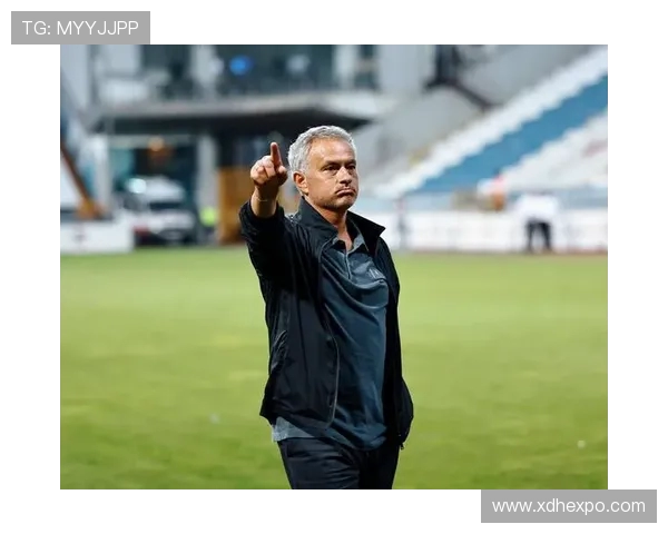 穆帅的 “跑动铁律”：前费内巴切后卫揭秘执教第一课